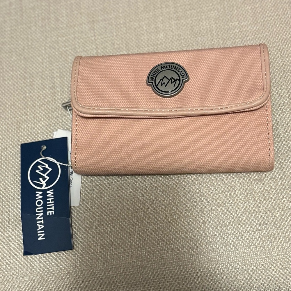 NWT White Mountain Vegan Leather Pink Colored fold out wallet